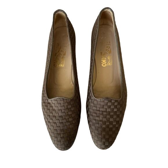 Salvatore Ferragamo Classic Woven  & Leather Heel - Picture 2 of 9